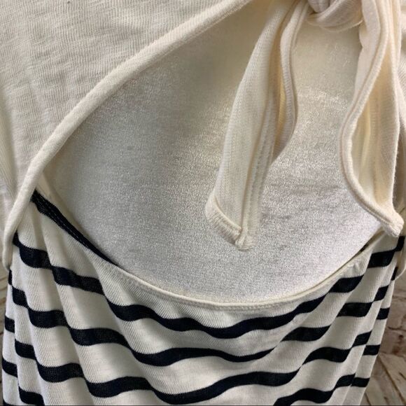 Alya Francesca’s tie back knit top - Picture 4 of 6